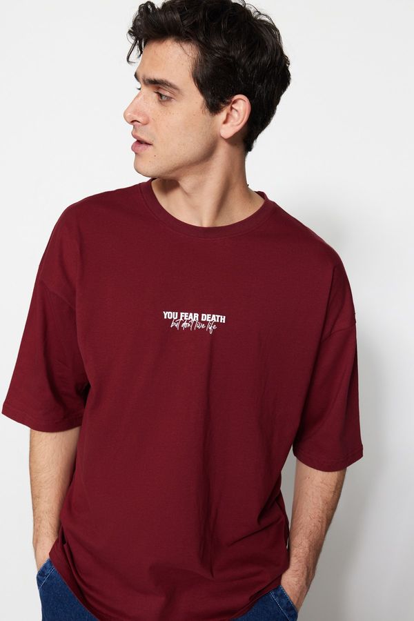Trendyol Trendyol Burgundy Oversize/Wide-Fit 100% Cotton Minimal Text Printed T-Shirt