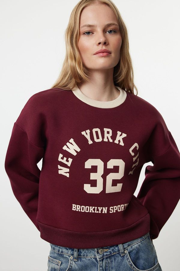 Trendyol Trendyol Claret Red Color Blocked Slogan Oversize Crop Thick Inside Fleece Knitted Sweatshirt