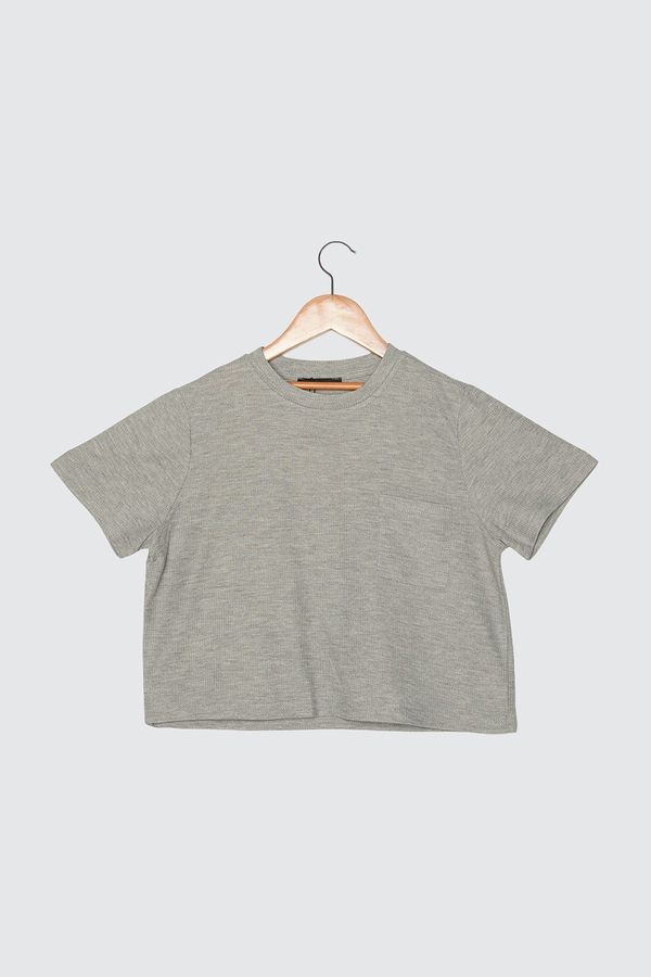 Trendyol Trendyol Crop Knitted T-Shirt WITH Grey Pocket Detail