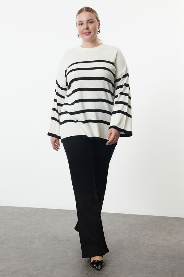 Trendyol Trendyol Curve Black Striped Crew Neck Knitwear Sweater