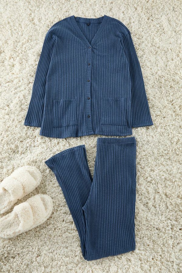 Trendyol Trendyol Curve Indigo V Neck Buttoned Knitted Pajama Set