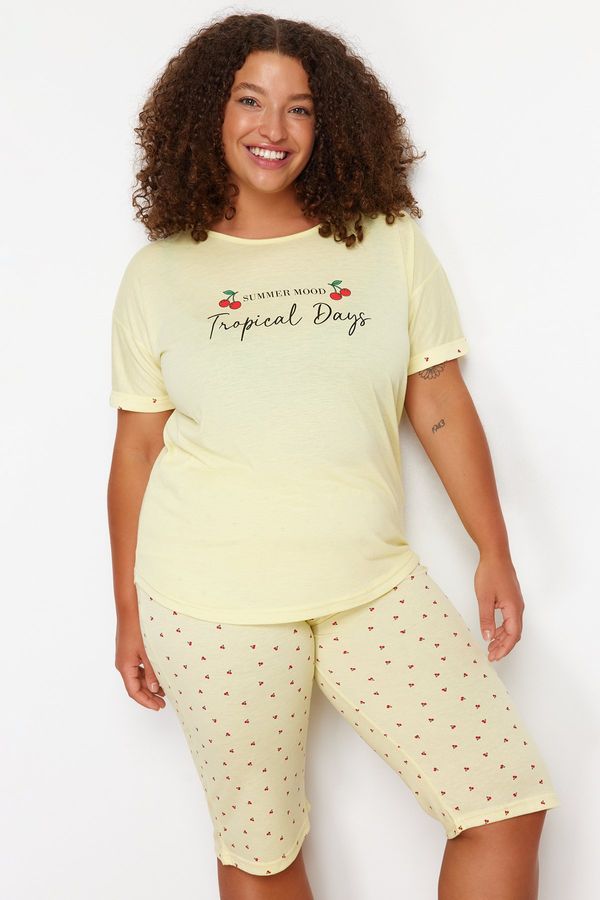 Trendyol Trendyol Curve Yellow Cherry Patterned Capri Knitted Pajamas Set