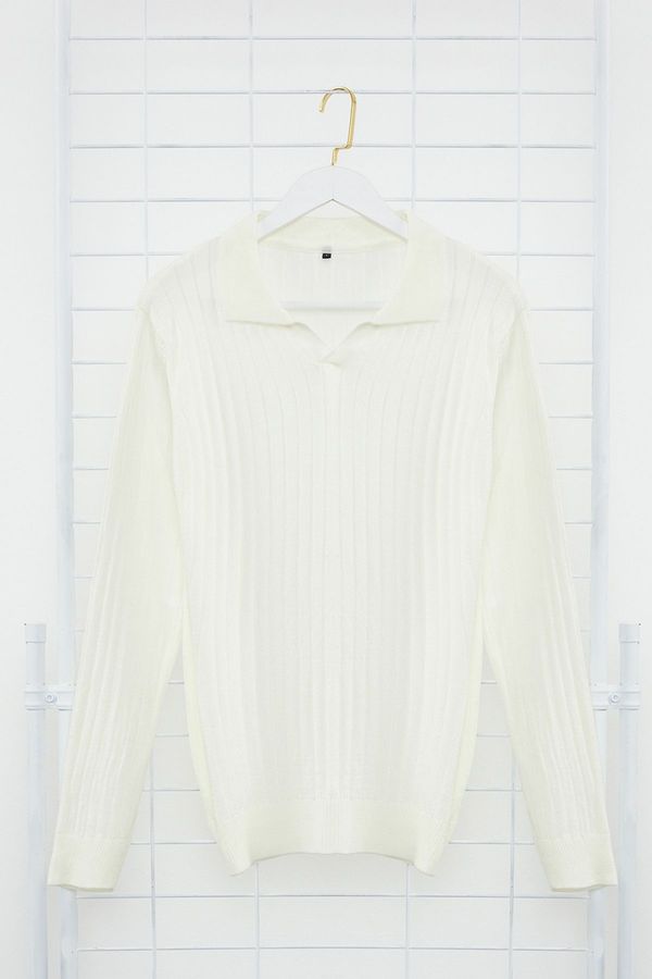 Trendyol Trendyol Ecru Slim Polo Neck Plain Knitwear Sweater