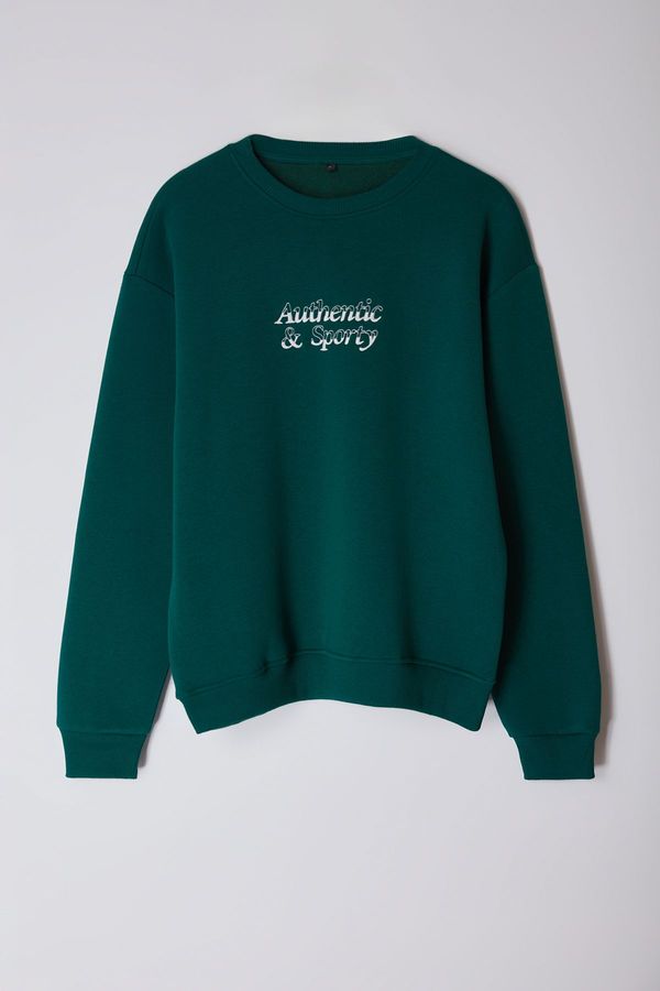 Trendyol Trendyol Emerald Green Oversize/Wide Cut Embroidered Sweatshirt with Fleece Inside