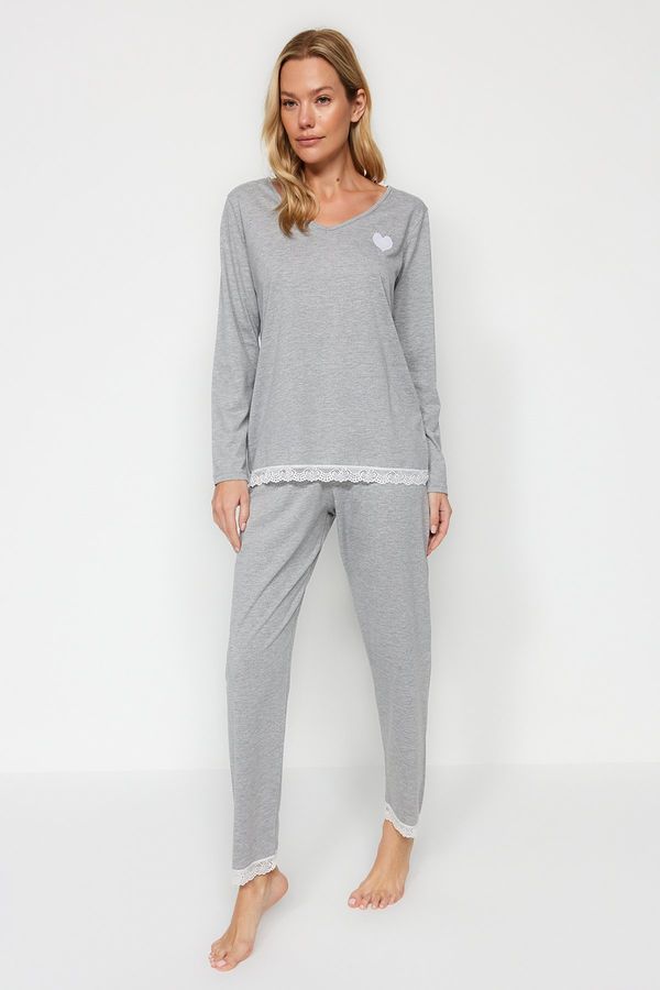 Trendyol Trendyol Gray Heart Embroidered Lace Detailed Cotton Tshirt-Pants Knitted Pajamas Set