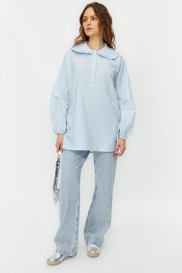 Trendyol Trendyol Light Blue Baby Collar Lace Detailed Seersucker Woven Tunic