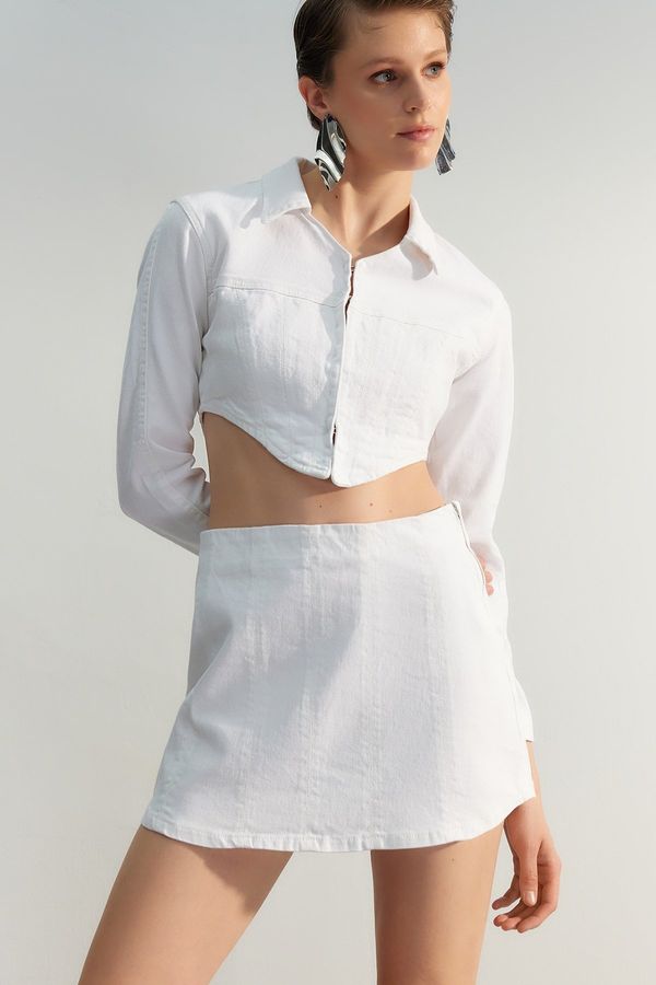 Trendyol Trendyol Limited Edition White Stitching Detail Mini Denim Skirt