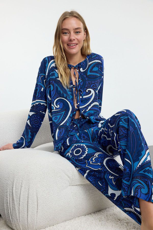 Trendyol Trendyol Navy Blue Ethnic Patterned Tie/Ribbon/Bow Detailed Woven Pajama Set