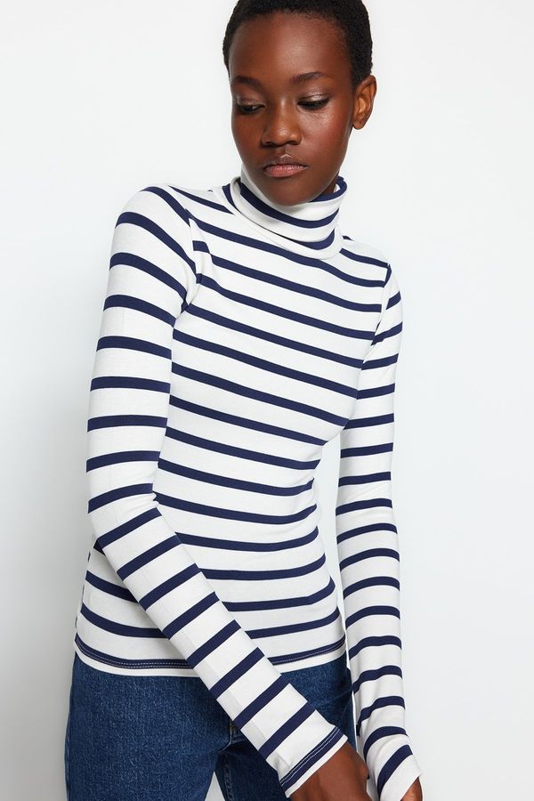 Trendyol Trendyol Navy Blue Premium Soft Fabric Turtleneck Fitted/Situated Striped Knitted Blouse