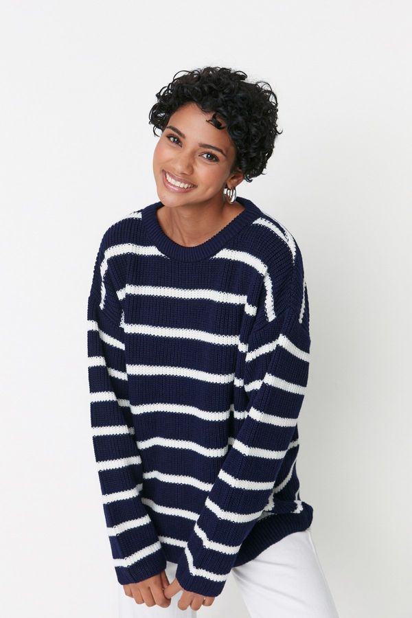 Trendyol Trendyol Navy Blue Wide Fit Knitwear Sweater