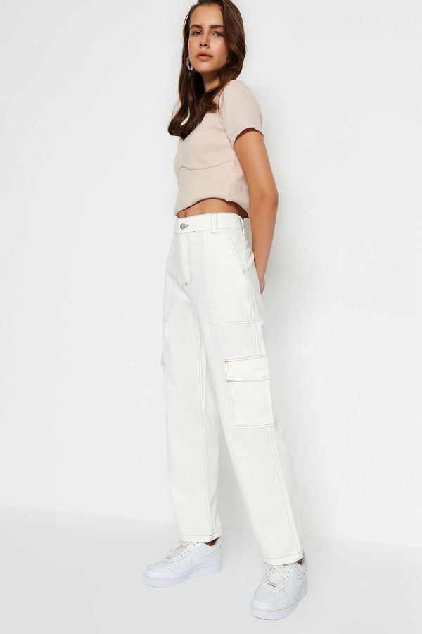 Trendyol Trendyol White High Waist Jeans with Cargo Pockets