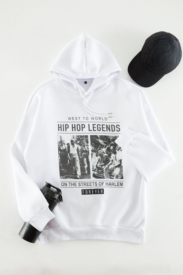 Trendyol Trendyol White Men's Oversize/Wide-Fit Hooded Rap Music Printed Fleece Cotton Sweatshirt.