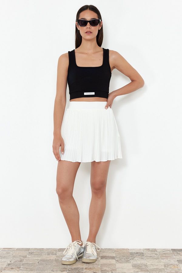 Trendyol Trendyol White Normal Elastic Waist Pleated Flexible Mini Skirt with Shorts