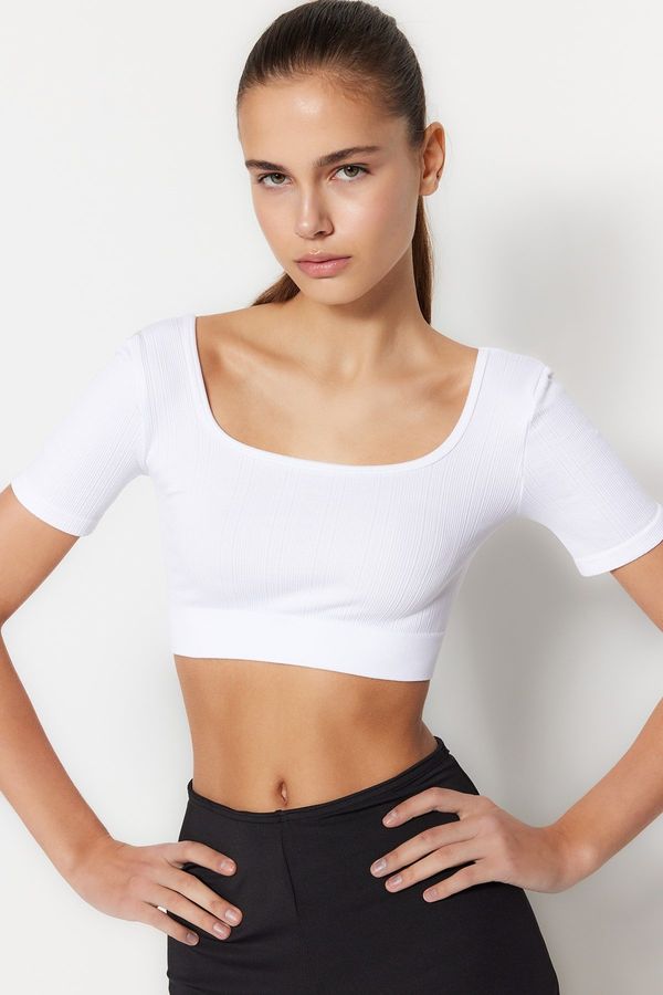Trendyol Trendyol White Seamless/Seamless Crop Extra Soft Texture Square Neck Knitted Sports Top/Blouse