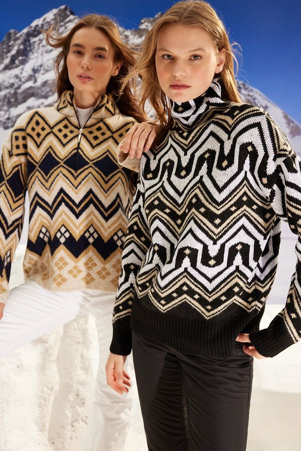 Trendyol Trendyol Winter Essentials Black Wide Fit Soft Textured Patterned Knitwear Sweater