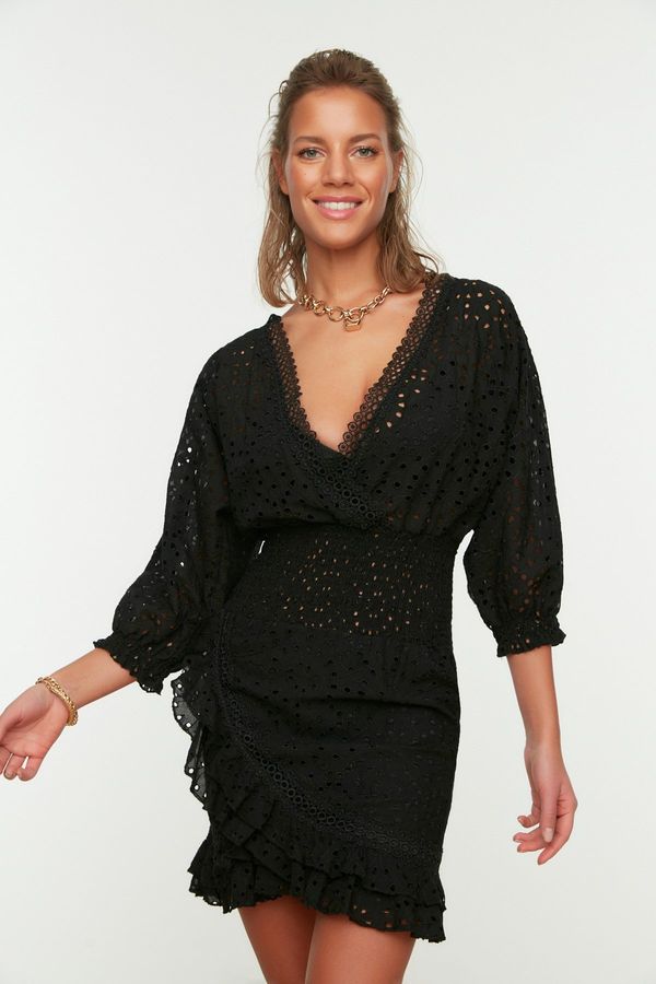 Trendyol Trendyol X Moeva Black Cotton Embroidered Woven Beach Dress