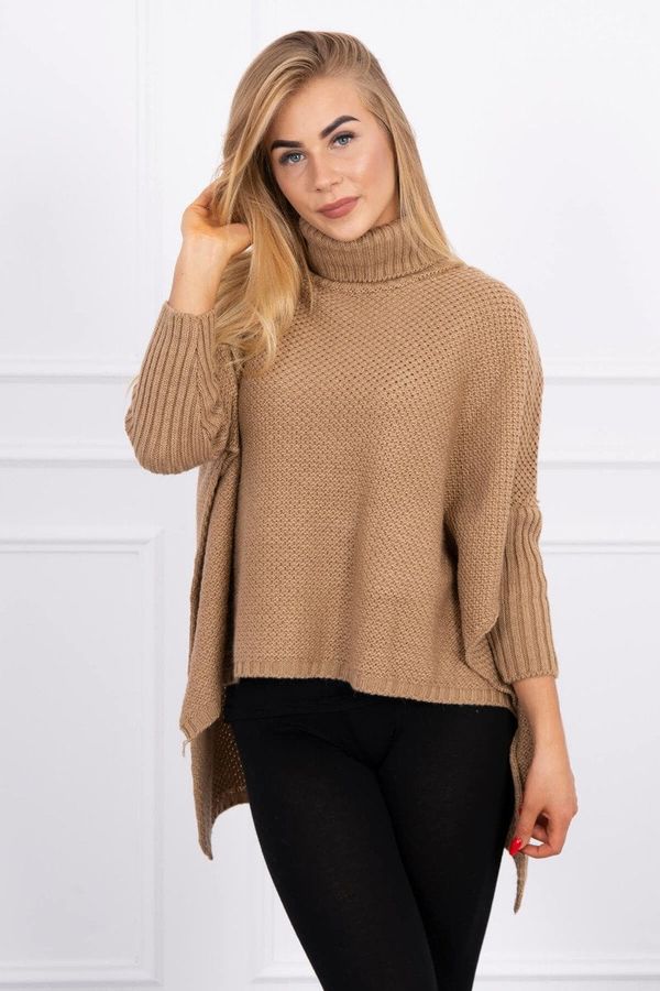 Kesi Turtleneck sweater and camel side slits