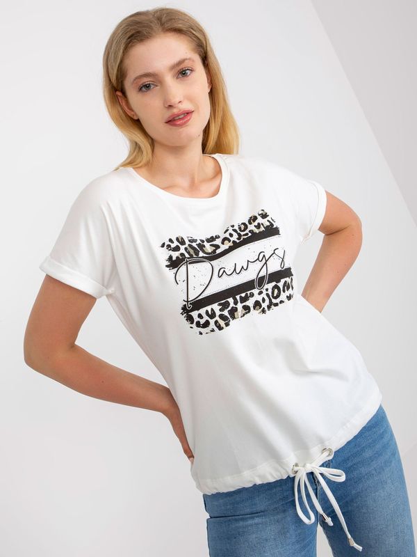 Fashionhunters White cotton T-shirt of a larger size with a round neckline