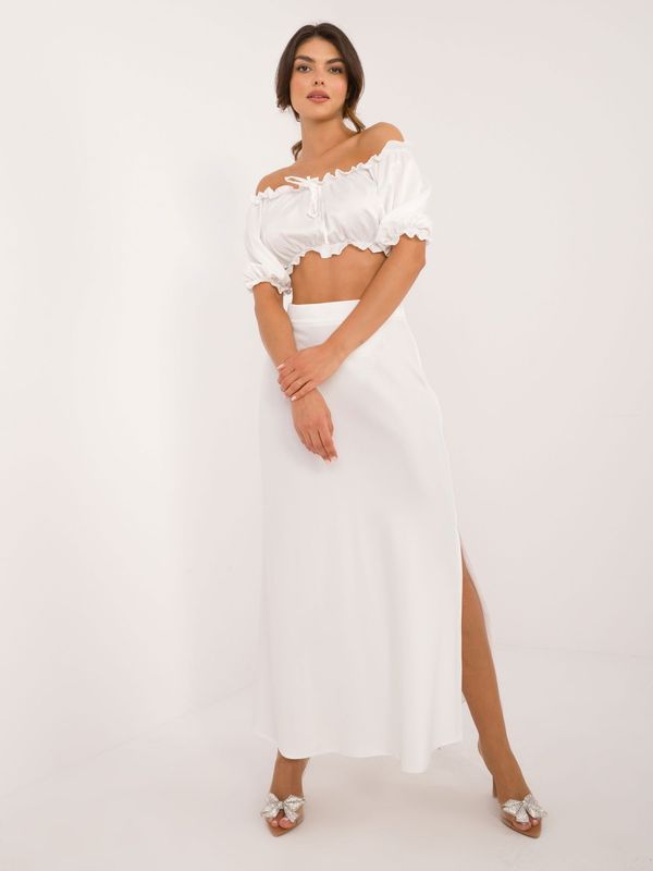 Fashionhunters White smooth summer set with skirt