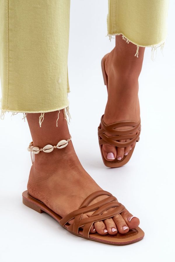Kesi Women's eco leather slippers with flat heels, Brown, Moldela