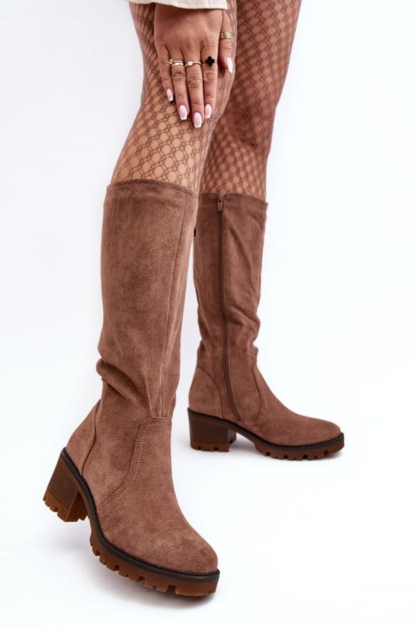Kesi Women's over-the-knee boots with low heels, brown Beveta