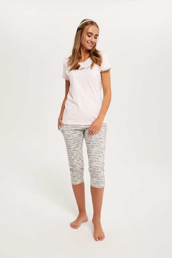 Italian Fashion Women's pajamas Karla, short sleeves, 3/4 leg - salmon pink/print