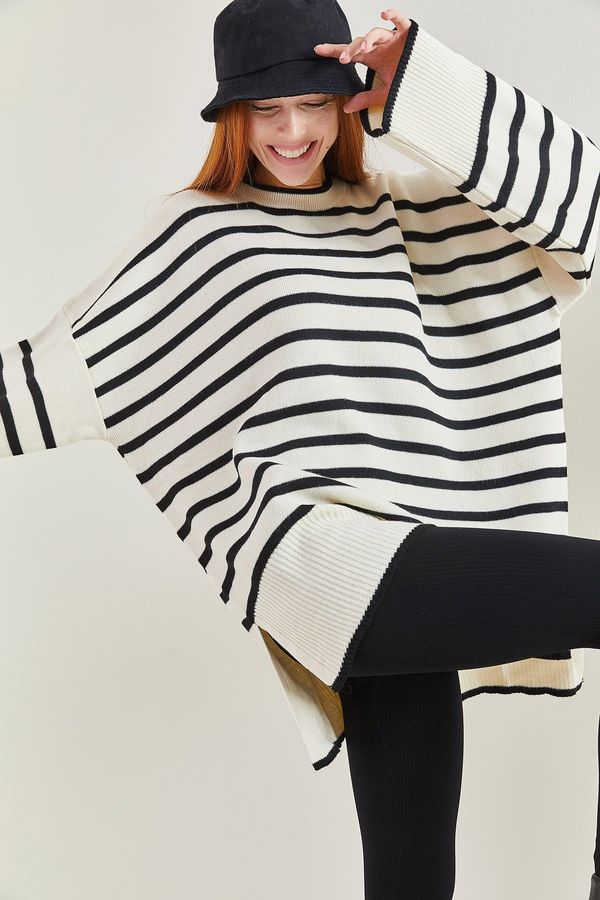 Bianco Lucci Women's Striped Oversized Knitwear Sweater Bianco Lucci