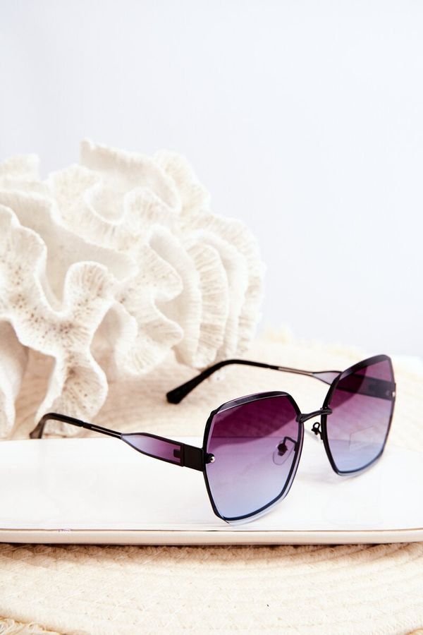 Kesi Women's sunglasses with shaded UV400 lenses, blue