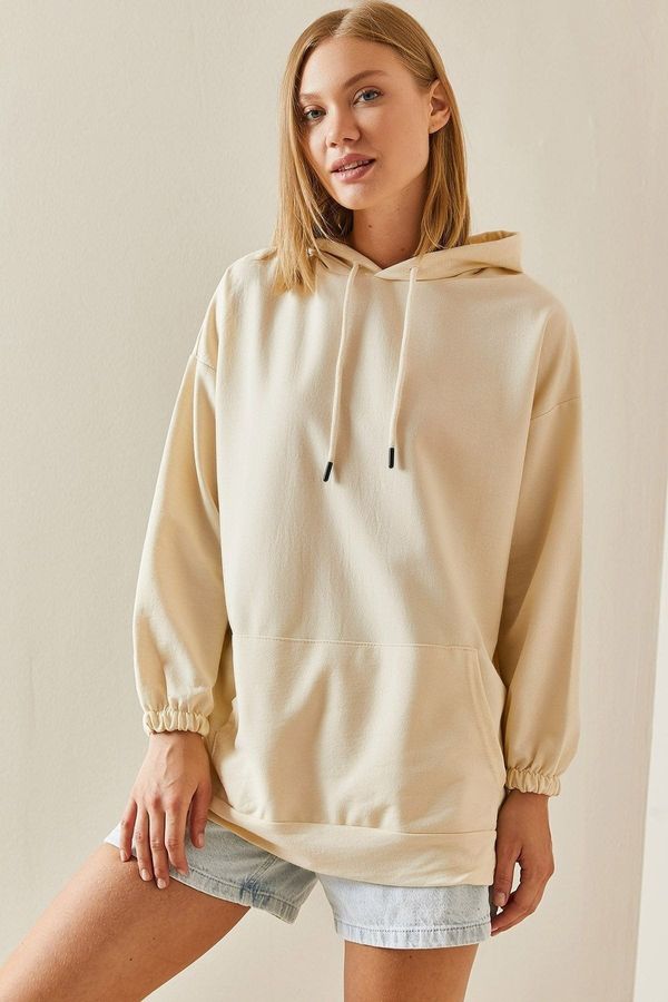 XHAN XHAN Cream Color Kangaroo Pocket Oversize Hooded Sweatshirt