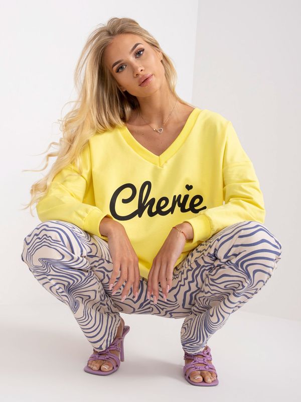 Fashionhunters Yellow women's sweatshirt with cotton print