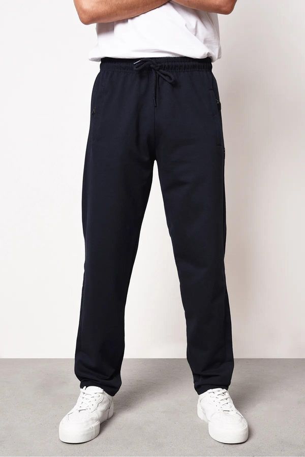 dewberry 14308 Dewberry Straight Leg Pocket Zipper Detailed Sweatpant-NAVY