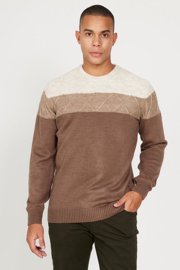 AC&Co / Altınyıldız Classics AC&Co / Altınyıldız Classics Men's Beige-brown Standard Fit Regular Cut Crew Neck Colorblock Patterned Knitwear Sweater