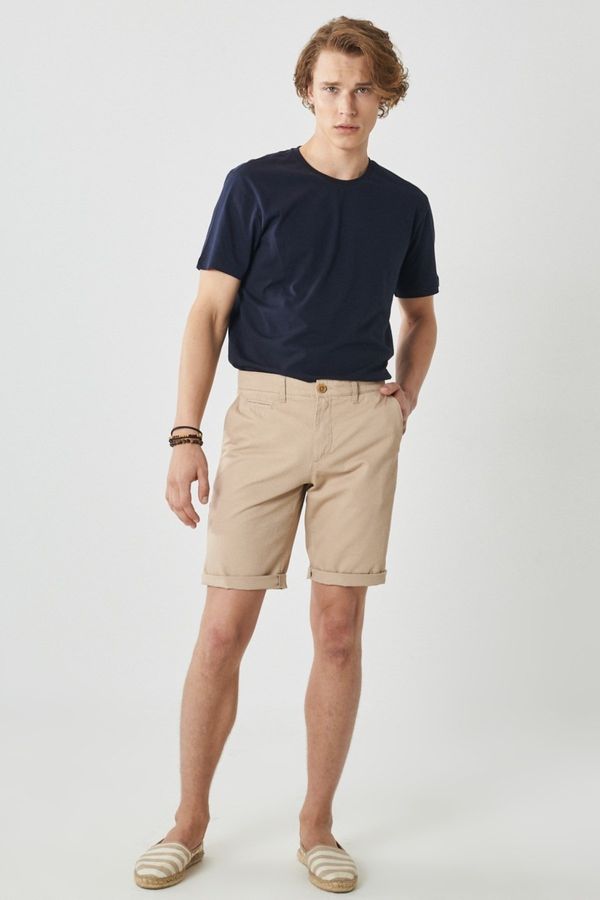 AC&Co / Altınyıldız Classics AC&Co / Altınyıldız Classics Men's Beige Slim Fit Slim Fit Dobby 100% Cotton Casual Chino Shorts