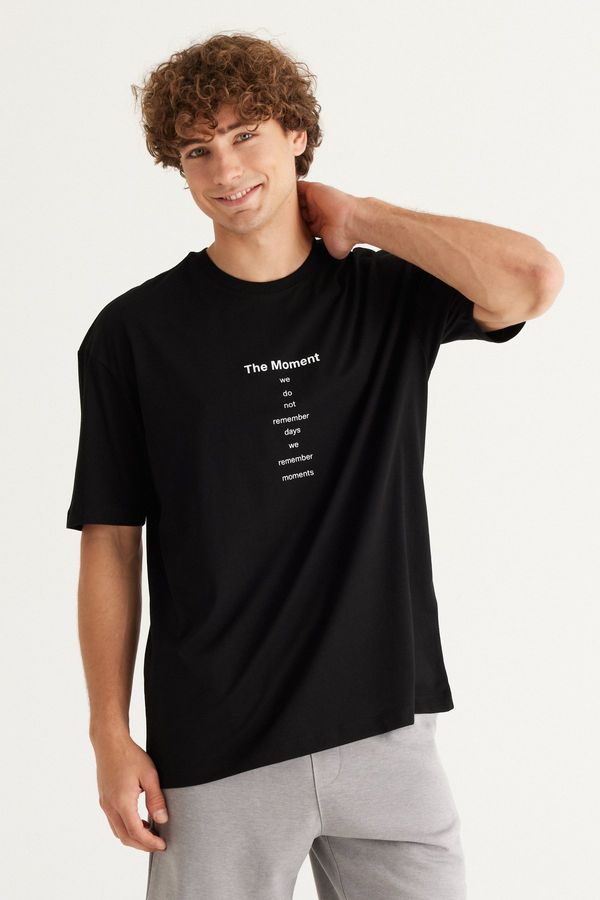 AC&Co / Altınyıldız Classics AC&Co / Altınyıldız Classics Men's DARK BLACK Long Fit Slim Fit, Crew Neck 100% Cotton Printed T-Shirt.