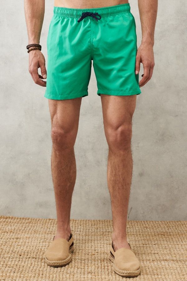 AC&Co / Altınyıldız Classics AC&Co / Altınyıldız Classics Men's Green Standard Fit Quick Dry Swimsuit Swim Shorts