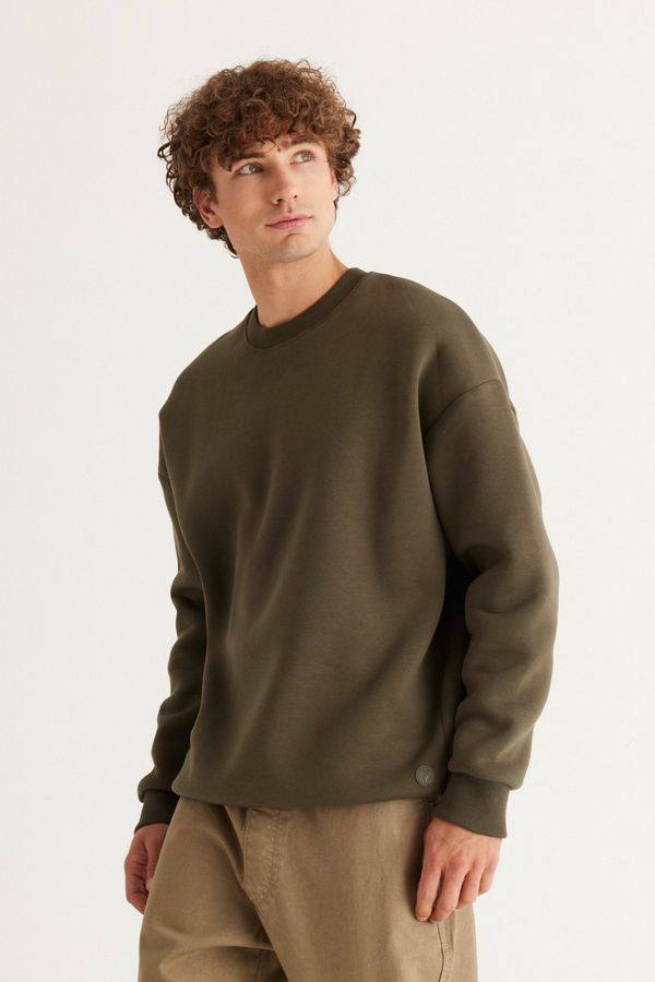 AC&Co / Altınyıldız Classics AC&Co / Altınyıldız Classics Men's Khaki Oversize Fit Wide Cut Cotton Fleece Inner 3 Thread Crew Neck Sweatshirt