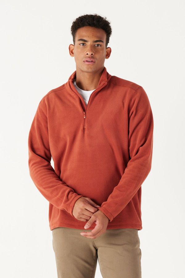 AC&Co / Altınyıldız Classics AC&Co / Altınyıldız Classics Men's Light Brown Anti-Pilling Anti-Pilling Standard Fit Stand Up Collar Fleece Sweatshirt.