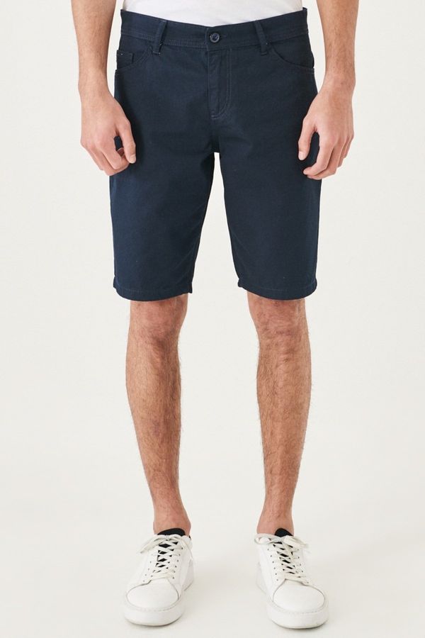 AC&Co / Altınyıldız Classics AC&Co / Altınyıldız Classics Men's Navy Blue Slim Fit Slim Fit Dobby Fitted 100% Cotton Casual Chino Shorts.
