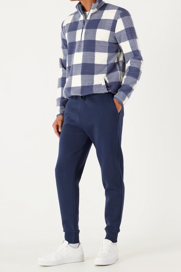 AC&Co / Altınyıldız Classics AC&Co / Altınyıldız Classics Men's Navy Blue Standard Fit Normal Cut 3 Thread Yarn Inner Fleece Cotton Comfortable Sweatpants.