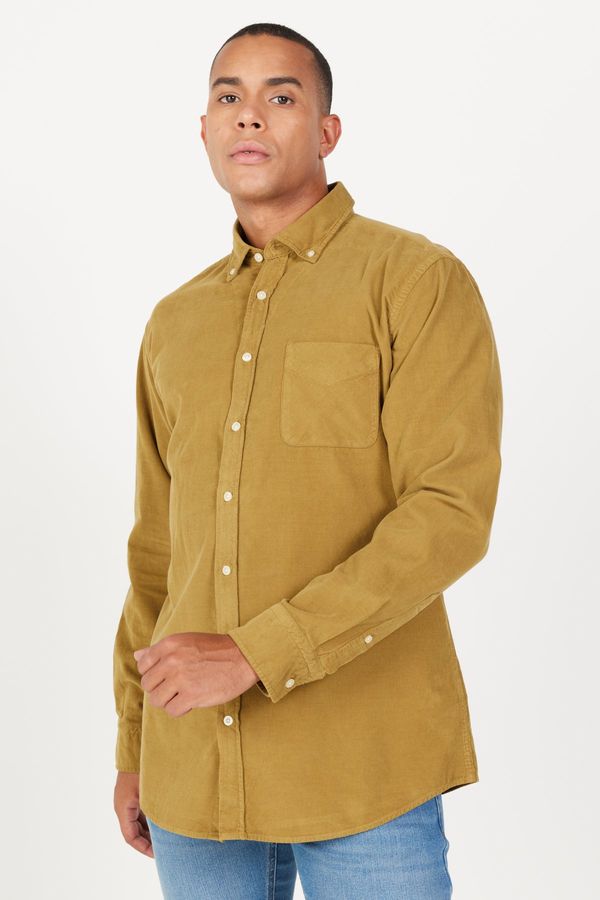 AC&Co / Altınyıldız Classics AC&Co / Altınyıldız Classics Men's Oil Green Comfort Fit Wide-Fit Buttoned Collar Velvet Shirt