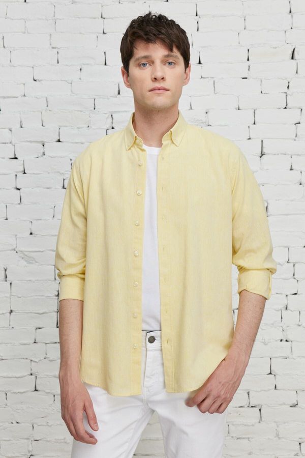 AC&Co / Altınyıldız Classics AC&Co / Altınyıldız Classics Men's Yellow Comfort Fit Relaxed-Cut Buttoned Collar Casual Linen Shirt.