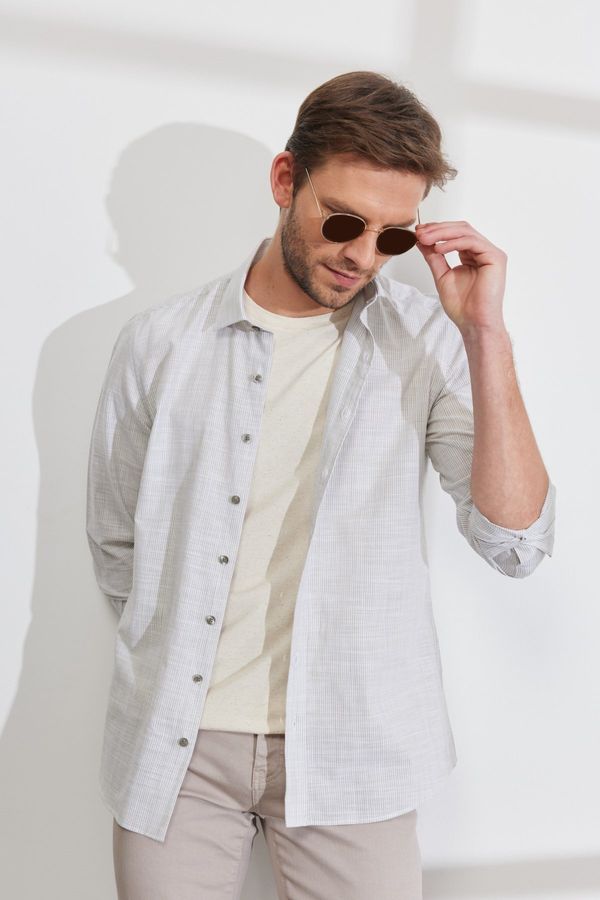 ALTINYILDIZ CLASSICS ALTINYILDIZ CLASSICS Men's Khaki Slim Fit Slim Fit, Classic Collar 100% Cotton Striped Shirt.