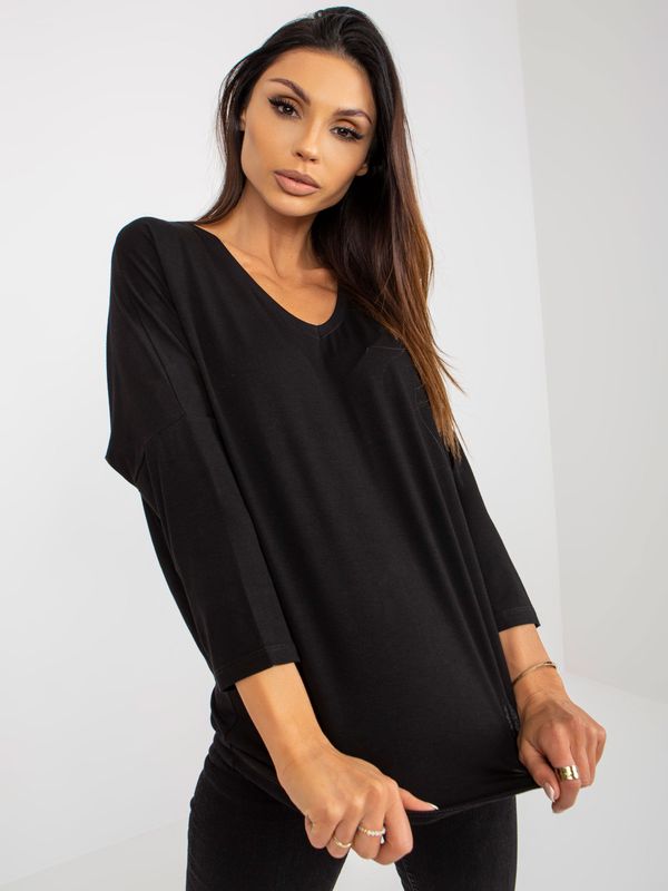 Fashionhunters Basic black viscose blouse with 3/4 sleeves