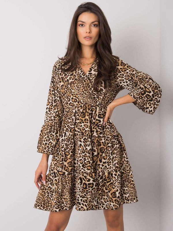 Fashionhunters Beige and black dress with leopard pattern from Malaya