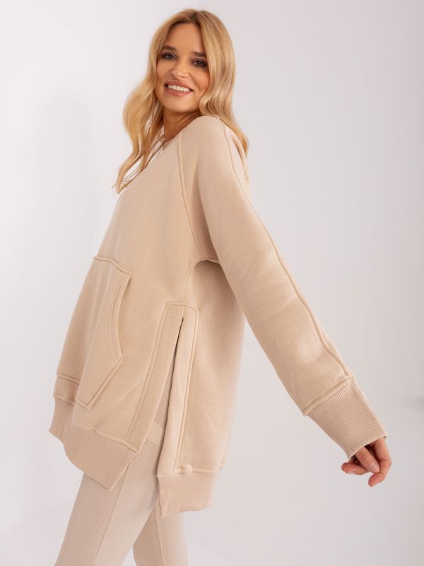 Fashionhunters Beige insulated kangaroo sweatshirt