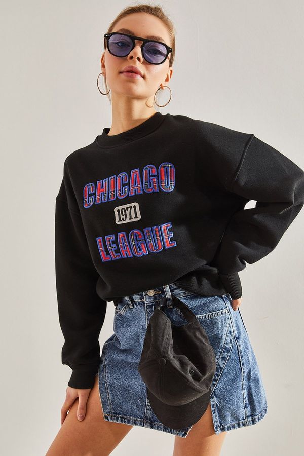 Bianco Lucci Bianco Lucci Women's Chicago Printed Three Thread Raised Sweatshirt