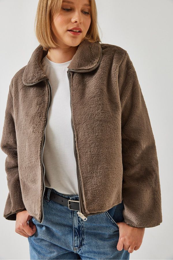 Bianco Lucci Bianco Lucci Women's Collared Zippered Faux Für Coat