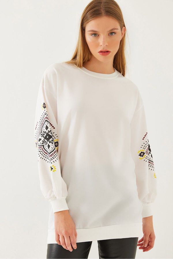 Bianco Lucci Bianco Lucci Women's Crew Neck Embroidered Sweatshirt 4020