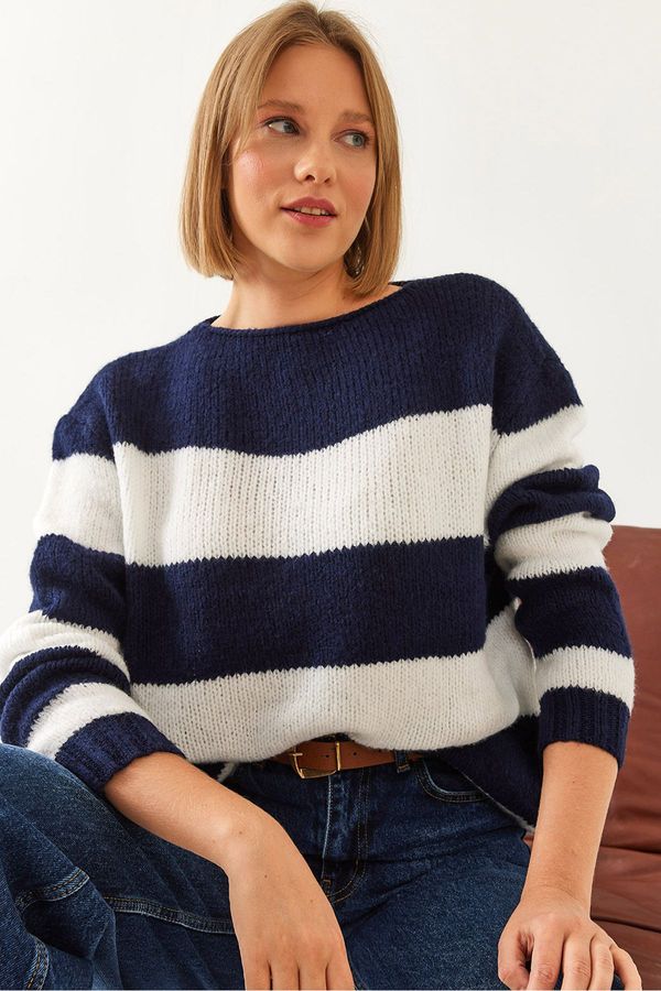Bianco Lucci Bianco Lucci Women's Crew Neck Striped Knitwear Sweater