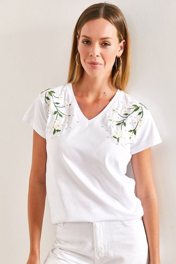 Bianco Lucci Bianco Lucci Women's Daisy Embroidered Combed Cotton Tshirt